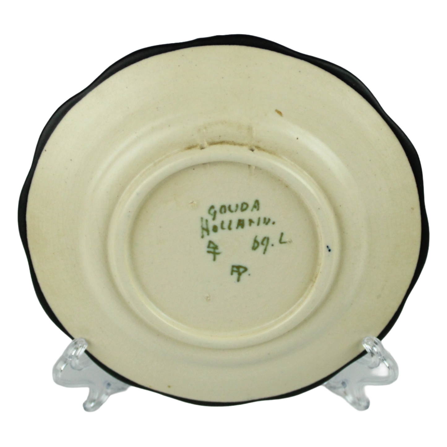 Set of 2 Gouda Pottery Plates – Hand-Painted Art Deco Design (ca. 1920–1940)