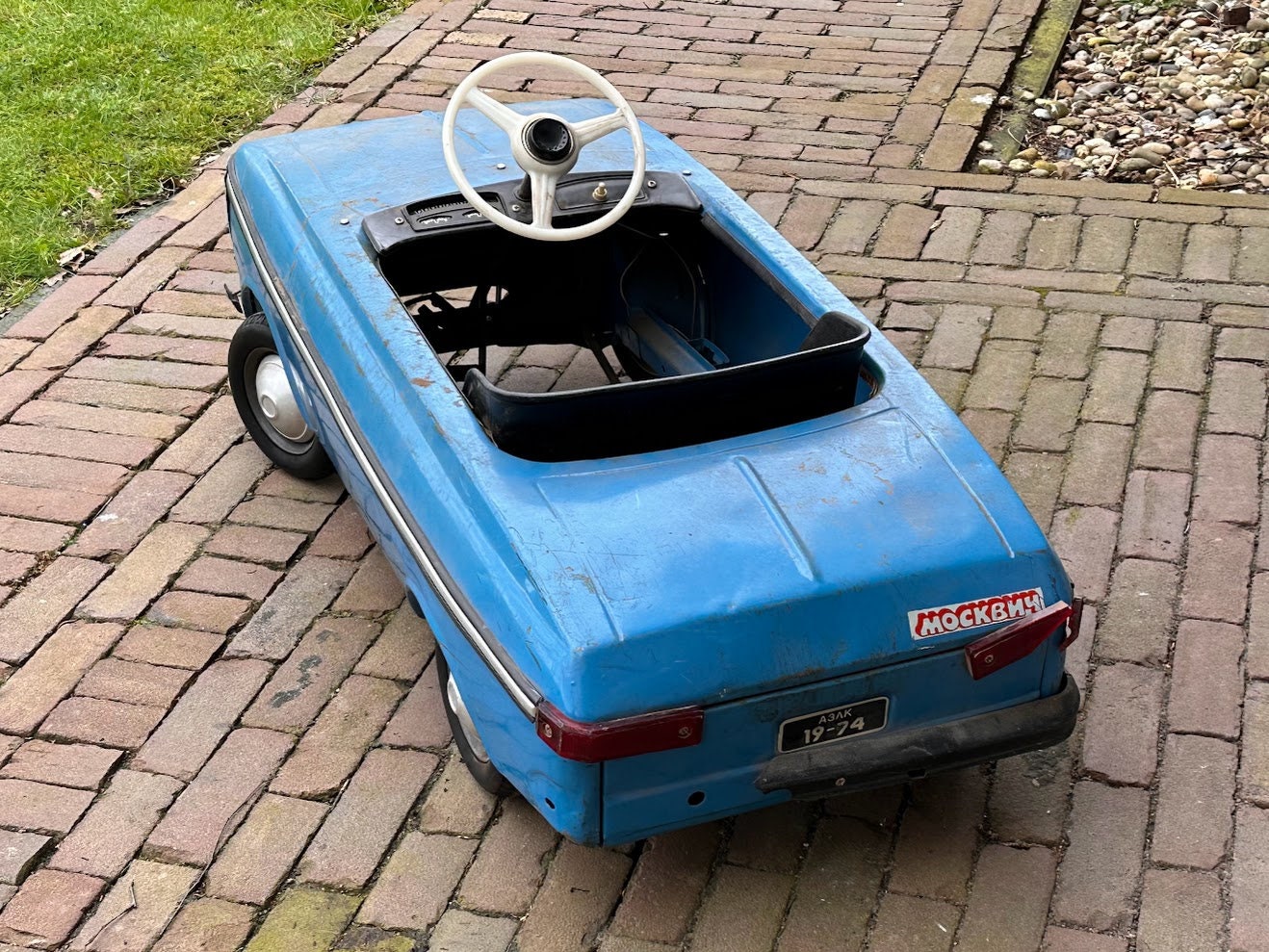 Moskvich Pedal Car - Moskvich Pedalcar - 1974 - Unique find - Barnfind - Mancave - Father's Day Gift - Eye-catcher - Car enthusiast