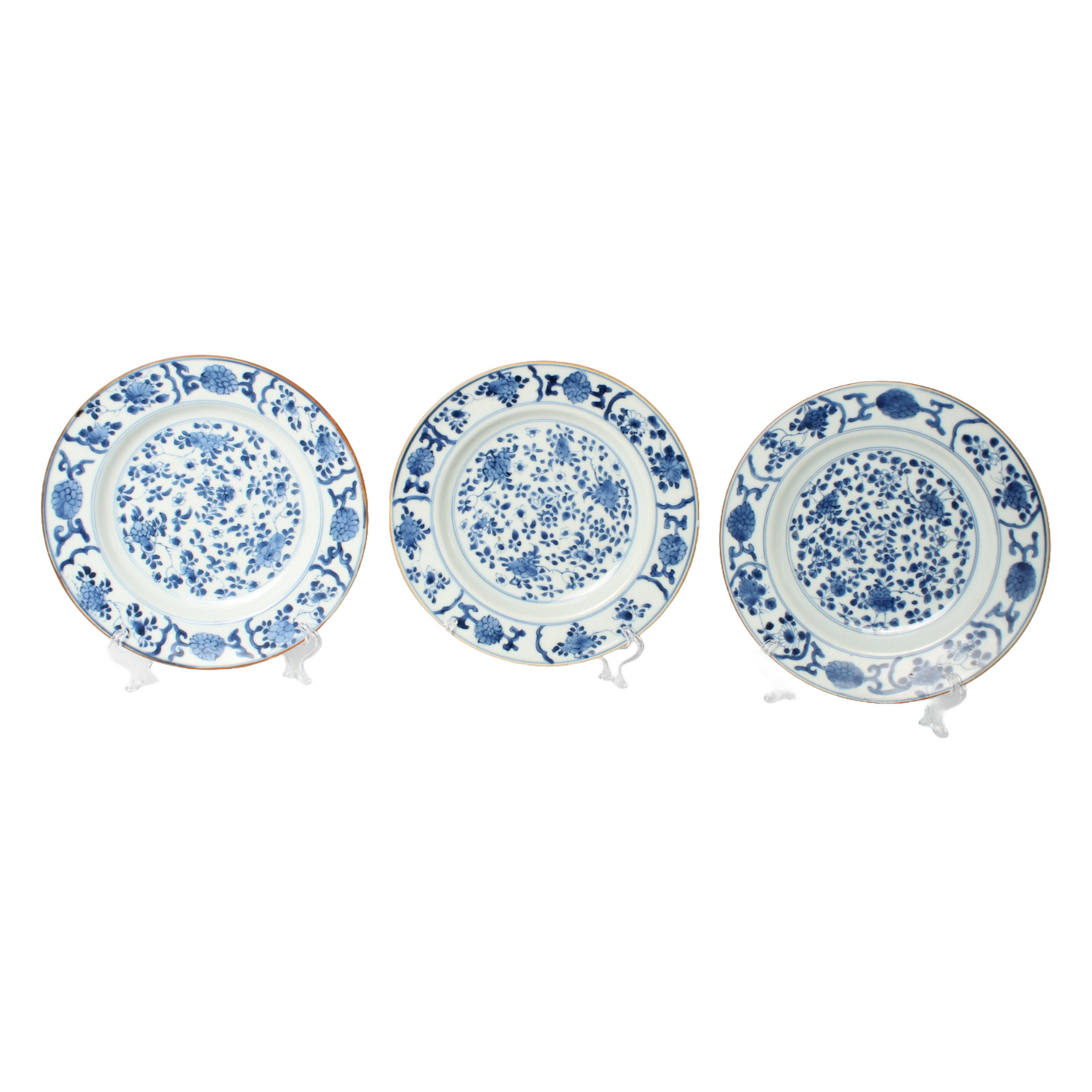 Set of Three 18th Century Chinese Kangxi Plates - Export Porcelain ca. 1700–1722