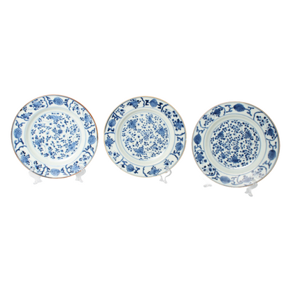 Set of Three 18th Century Chinese Kangxi Plates - Export Porcelain ca. 1700–1722