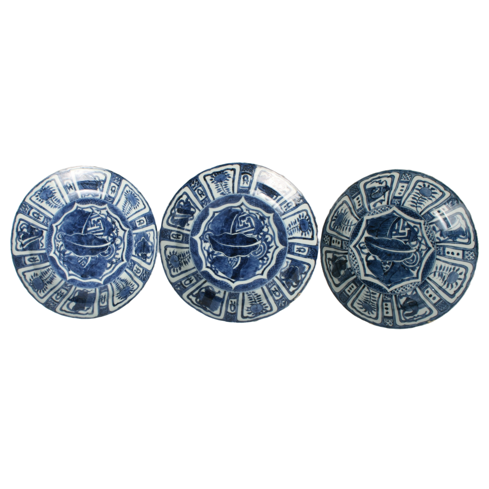 Set of Three Chinese Wanli-Style Blue and White Kraak Porcelain Dishes – 18th C