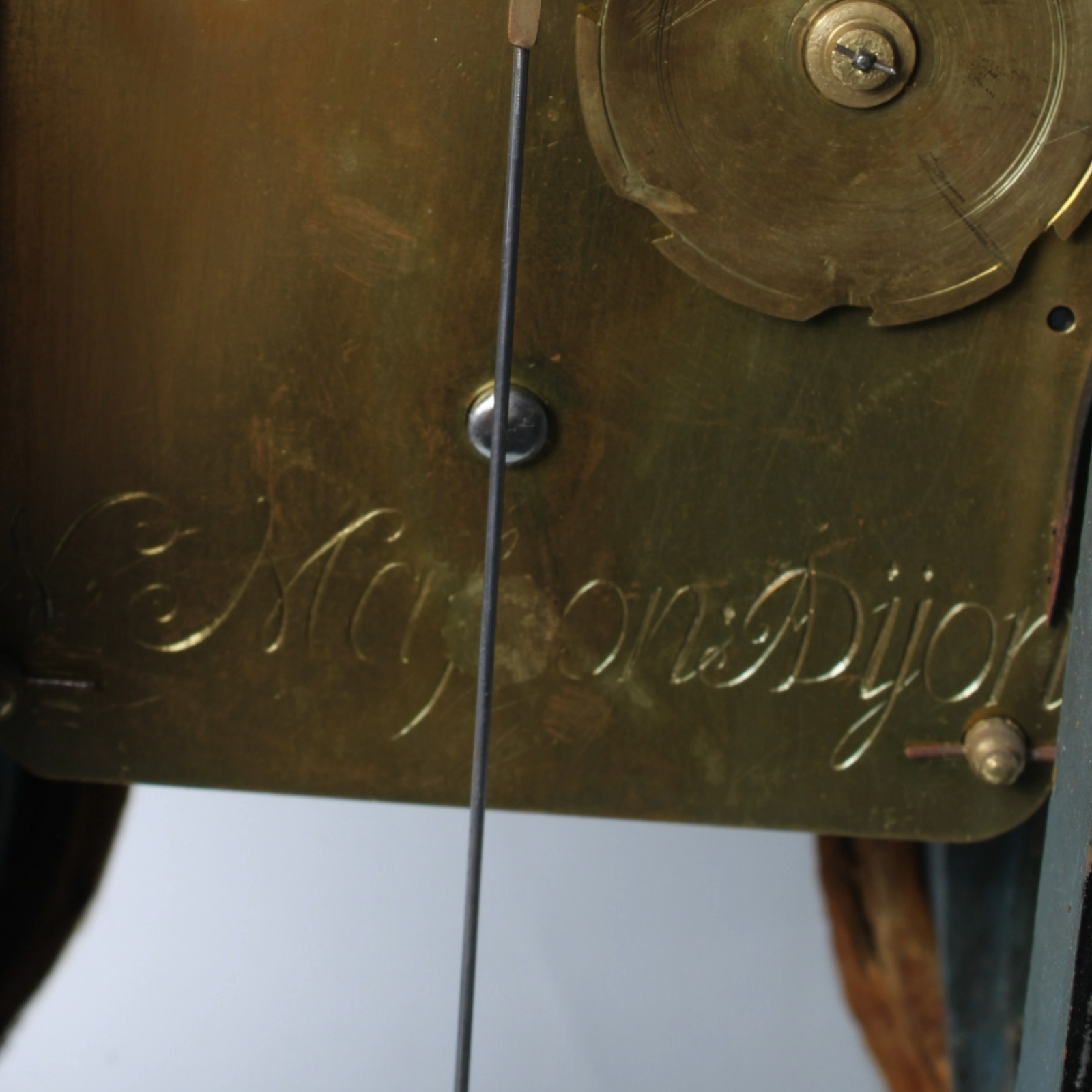 Antique Neuchâteloise Mantel Clock | Hand-Painted Wooden Timepiece ca. 1800 |