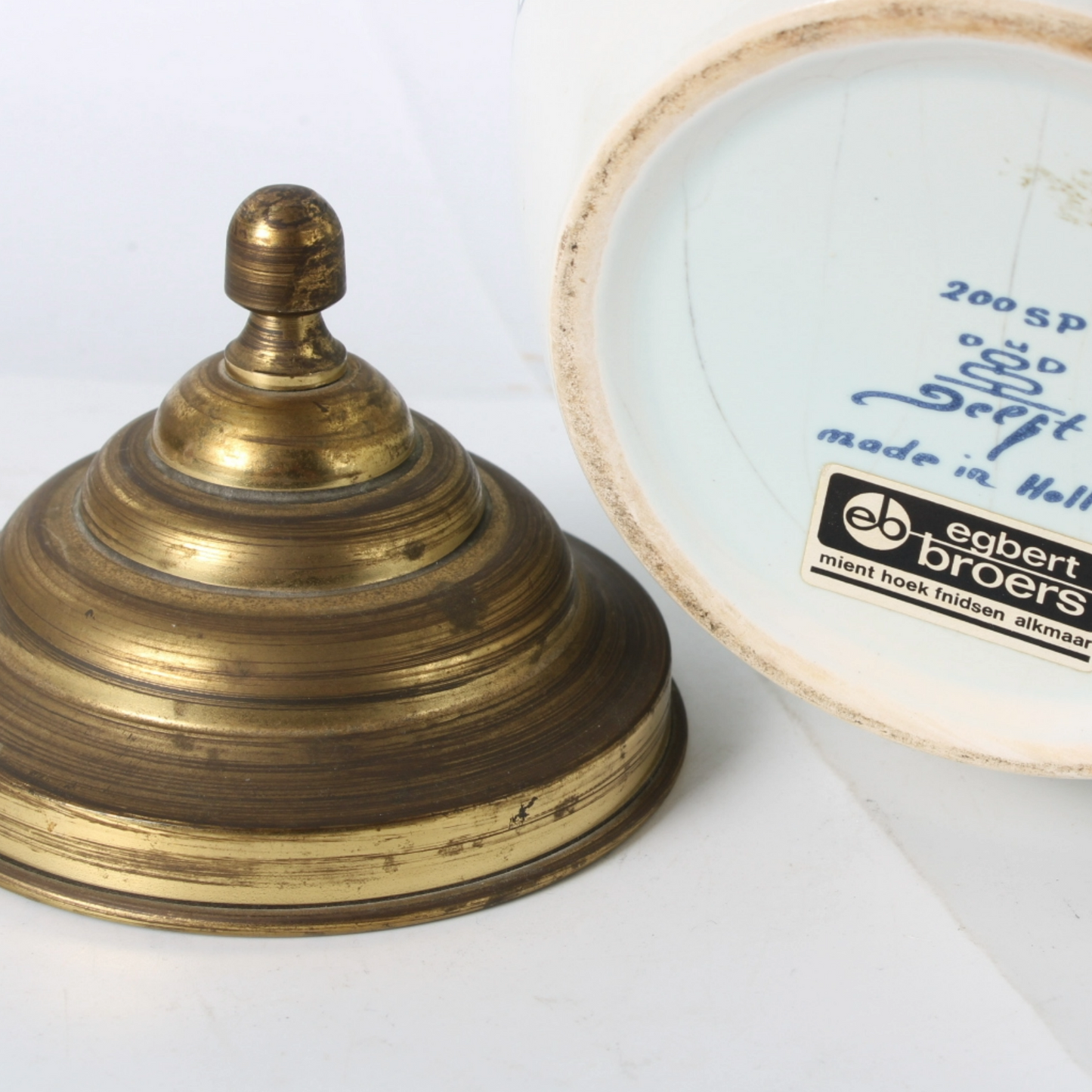 Rare vintage tobacco jar “TOEBACK” with brass lid | Delft blue