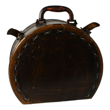 Antique round hat box with leather handle and straps – elegant ladies' travel
