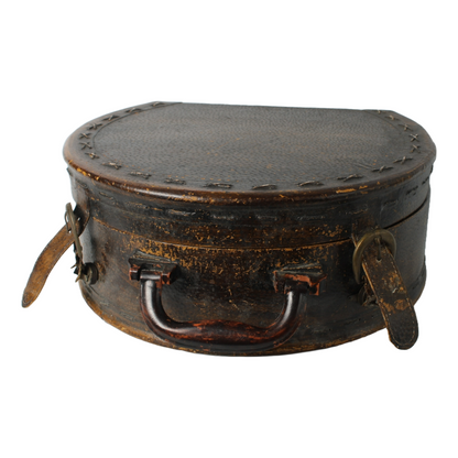 Antique round hat box with leather handle and straps – elegant ladies' travel