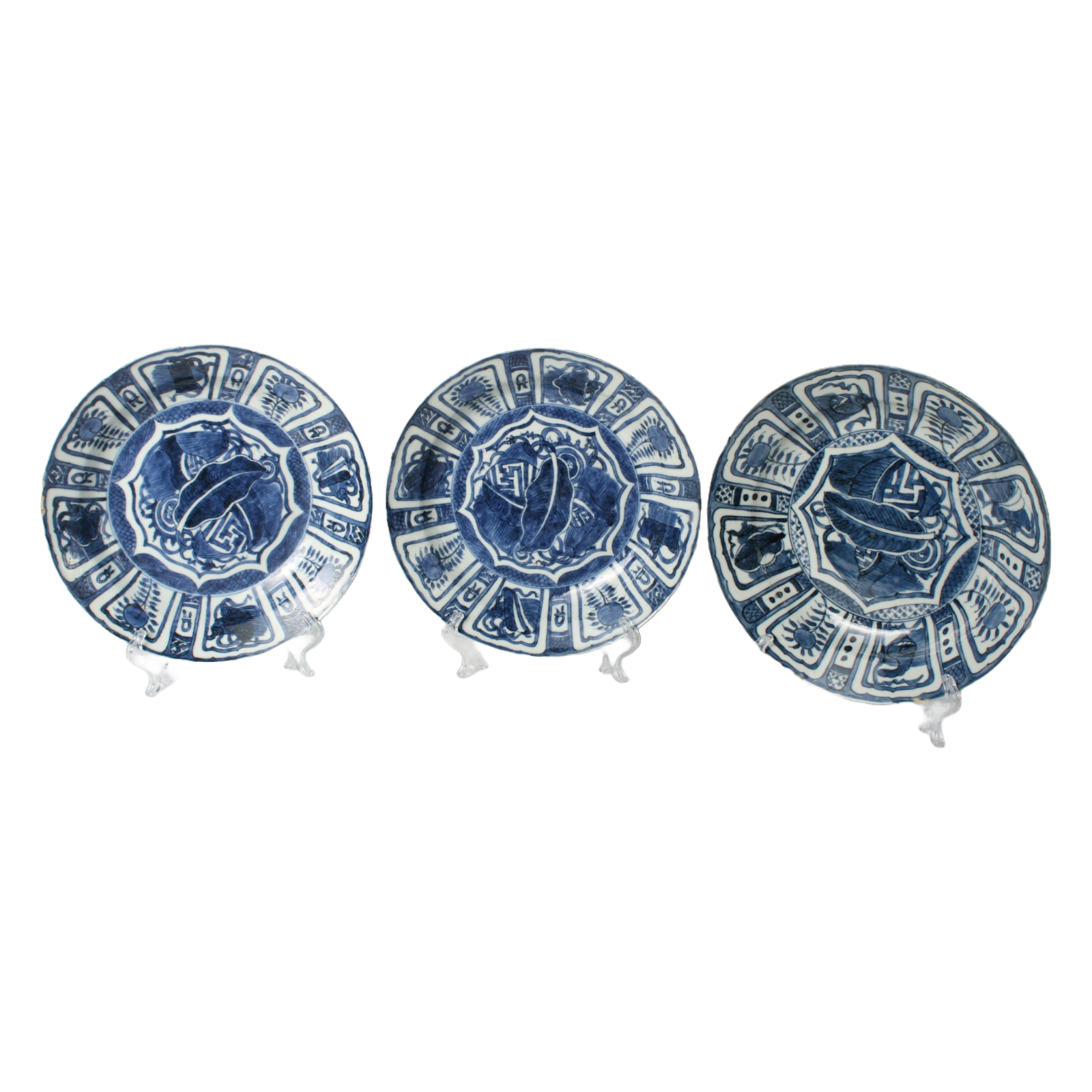 Set of Three Chinese Wanli-Style Blue and White Kraak Porcelain Dishes – 18th C