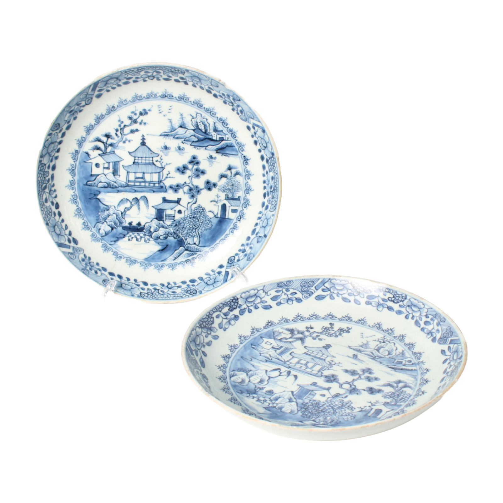 Rare Pair of Kangxi Blue and White Dishes (ca. 1700–1730) Qing Dynasty