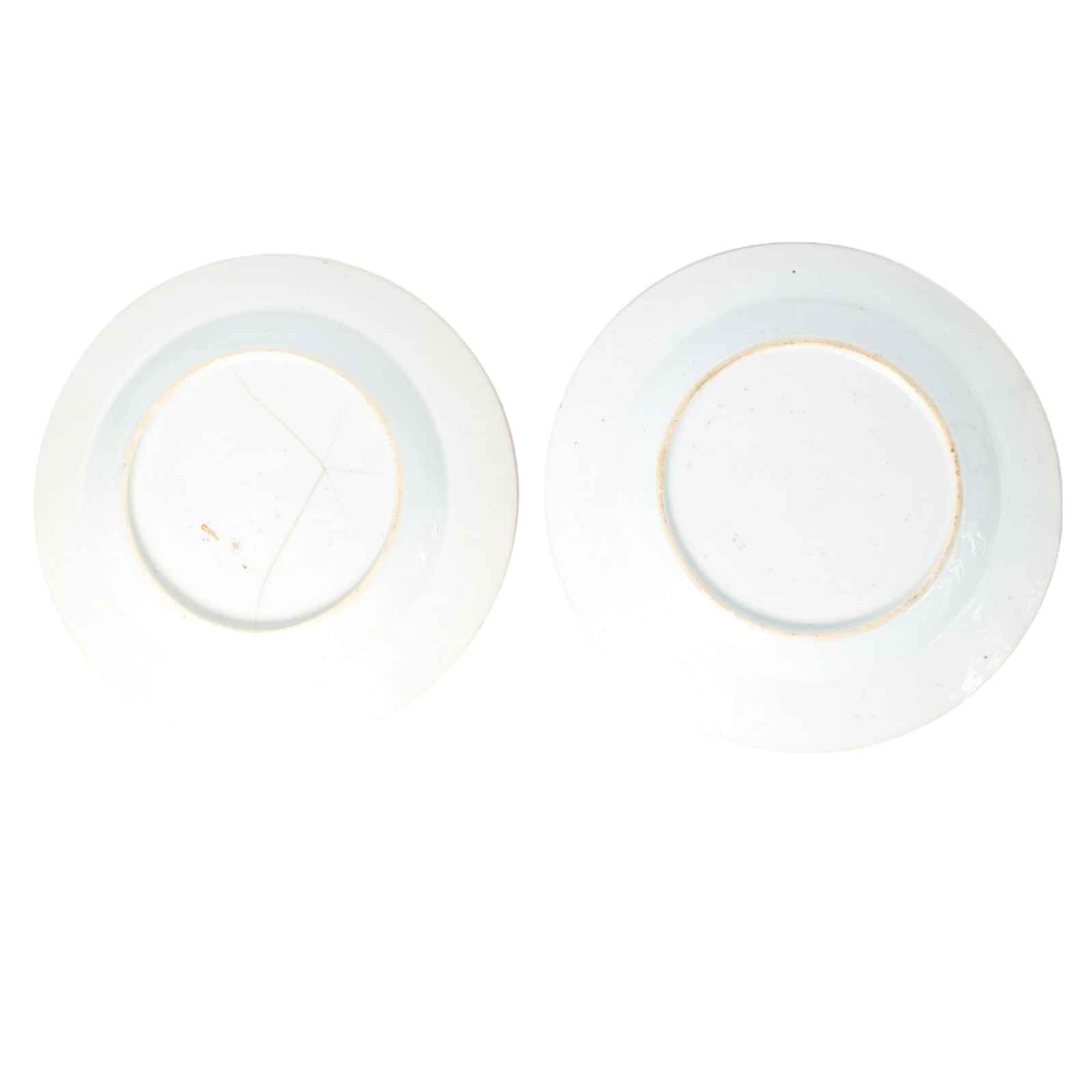 Pair of antique Chinese porcelain plates Qing dynasty – Kangxi style – ca. 1700–