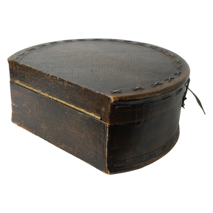 Antique round hat box with leather handle and straps – elegant ladies' travel