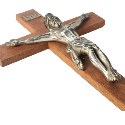 Unique Antique Crucifix – A Symbol of Faith and Devotion