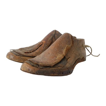 Antique Wooden Shoe Last, Handcrafted Cobbler's Tool, 24 cm, Vintage Collectible