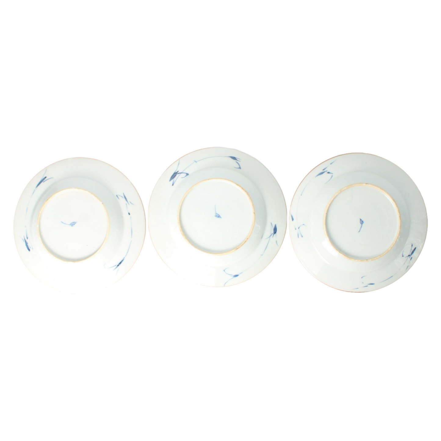 Set of Three 18th Century Chinese Kangxi Plates - Export Porcelain ca. 1700–1722