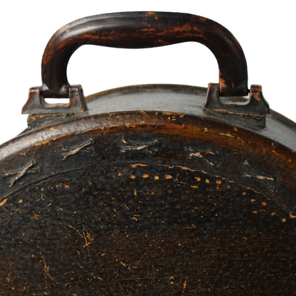 Antique round hat box with leather handle and straps – elegant ladies' travel