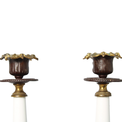 Paar Antieke Franse Kandelaars met Opaalglas – ca. 1875–1900