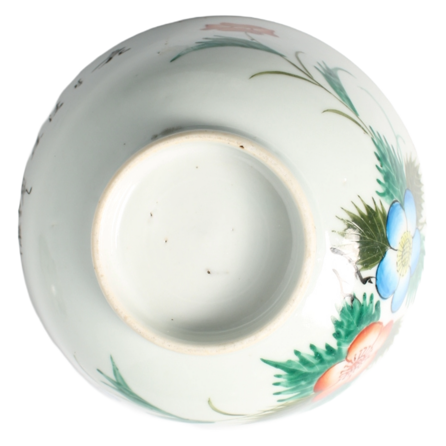 Chinese Famille Rose porseleinen kom met landschapsdecor – Qing-dynastie, 18e eeuw