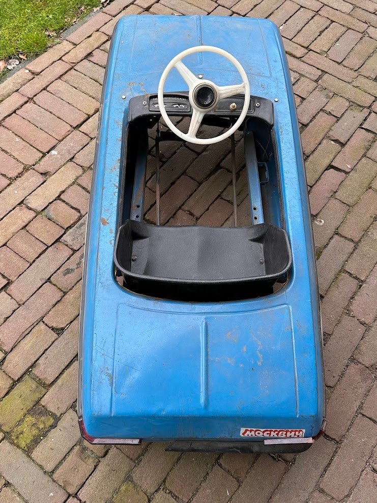 Moskvich Pedal Car - Moskvich Pedalcar - 1974 - Unique find - Barnfind - Mancave - Father's Day Gift - Eye-catcher - Car enthusiast