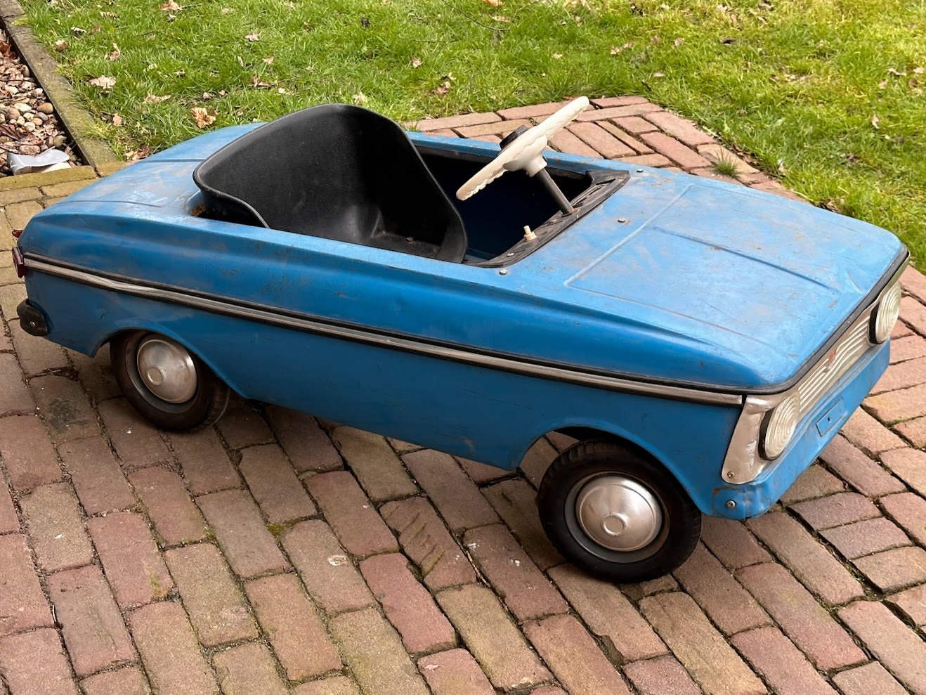 Moskvich Pedal Car - Moskvich Pedalcar - 1974 - Unique find - Barnfind - Mancave - Father's Day Gift - Eye-catcher - Car enthusiast