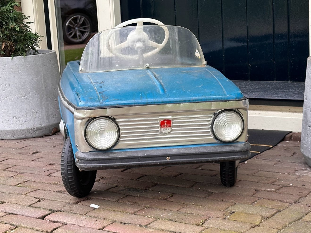 Moskvich Pedalcar - Moskvich Pedalcar - 1994 - Unique find - Barnfind - Mancave - Father's Day Gift - Eye-catcher - Free Shipping