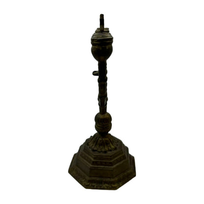 Vooroorlogse Joodse Menorah - Symbool van Veerkracht en Geloof