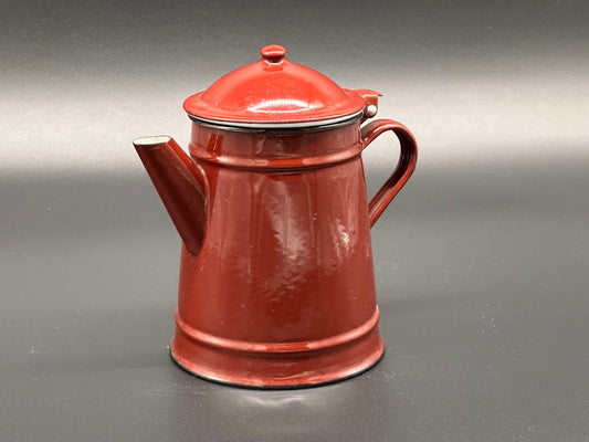 Rode Emaile theepot - Jaren 70 - Geproduceerd in Roemenië - Practig exemplaar - vintage - keuken - klassiek - antiek - homedecor