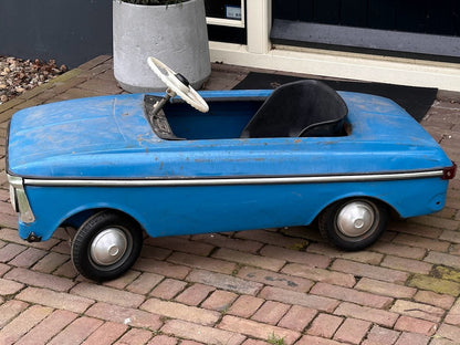 Moskvich Pedal Car - Moskvich Pedalcar - 1974 - Unique find - Barnfind - Mancave - Father's Day Gift - Eye-catcher - Car enthusiast