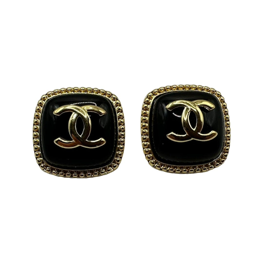 Tijdloze Elegantie: Prachtige Vintage Chanel Oorstekers