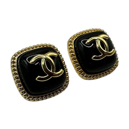 Tijdloze Elegantie: Prachtige Vintage Chanel Oorstekers