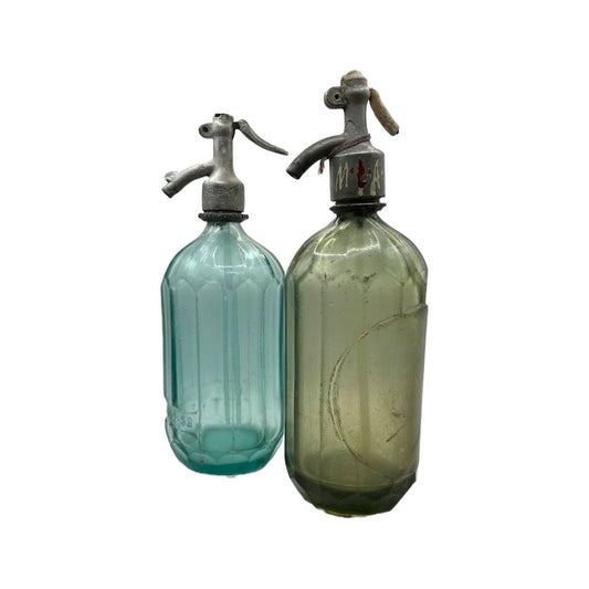 Set van 2 Kleurrijke Sifon Soda Spuitflessen - Levendige Decoratie voor Woonkamer of Mancave!