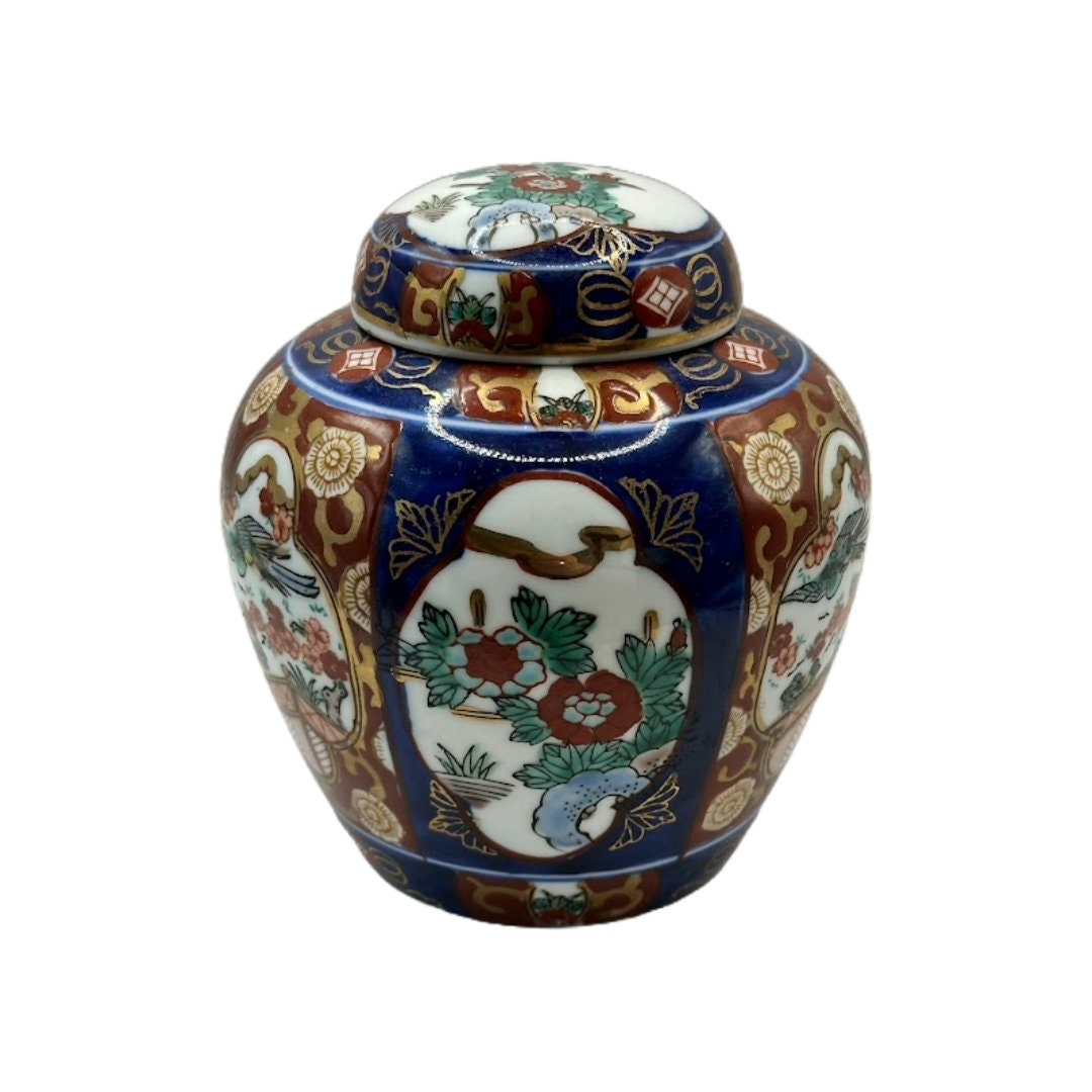 Beautiful Hand-painted Japanese Ginger Jar from Gold Imari - Vintage 1960s
