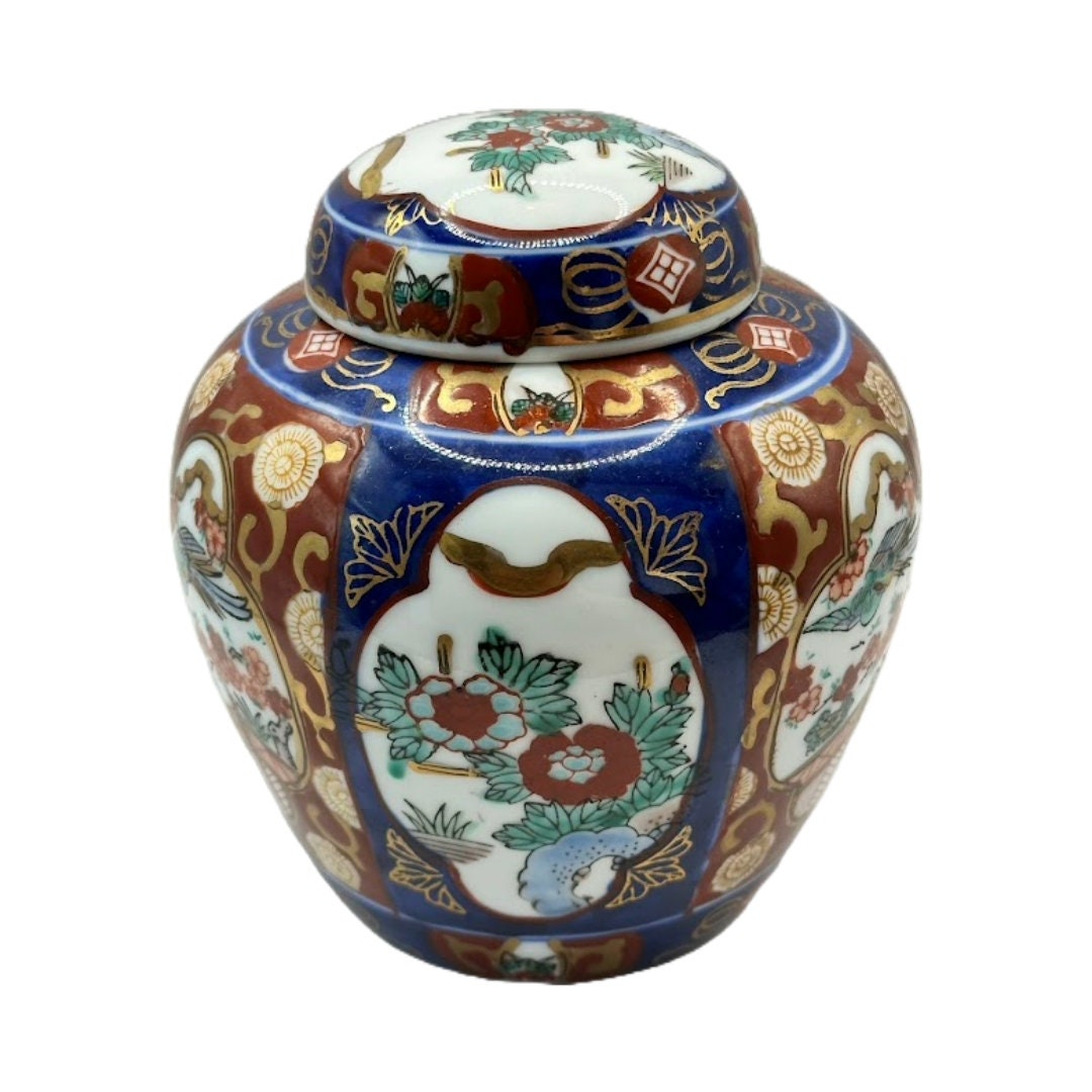Beautiful Hand-painted Japanese Ginger Jar from Gold Imari - Vintage 1960s
