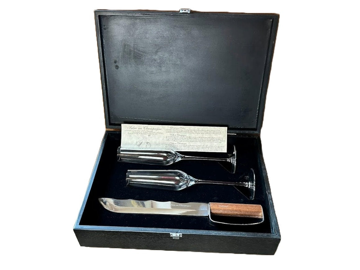 Vintage Saber Champagne Set: Elegant Tradition for Festive Moments!