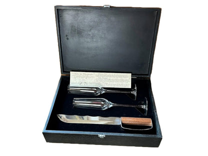 Vintage Saber Champagne Set: Elegant Tradition for Festive Moments!