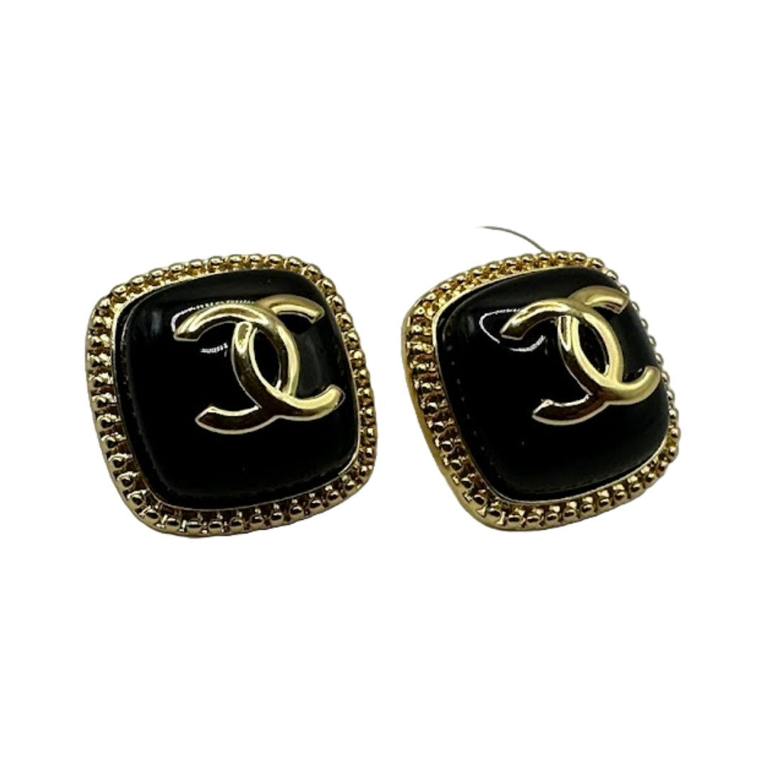 Tijdloze Elegantie: Prachtige Vintage Chanel Oorstekers