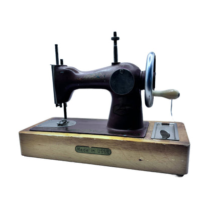 Prachtige Vintage Kinder Naaimachine Model Singer - Een Tijdloos Geschenk voor Creatieve Zielen!