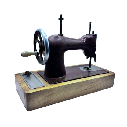 Prachtige Vintage Kinder Naaimachine Model Singer - Een Tijdloos Geschenk voor Creatieve Zielen!