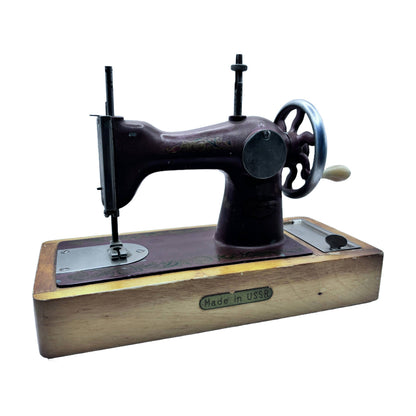 Prachtige Vintage Kinder Naaimachine Model Singer - Een Tijdloos Geschenk voor Creatieve Zielen!
