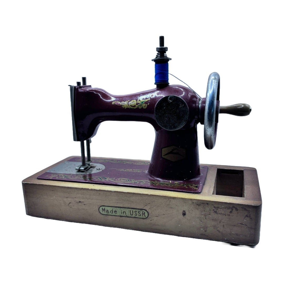 Prachtige Vintage Kinder Naaimachine Model Singer - Een Tijdloos Geschenk voor Creatieve Zielen!