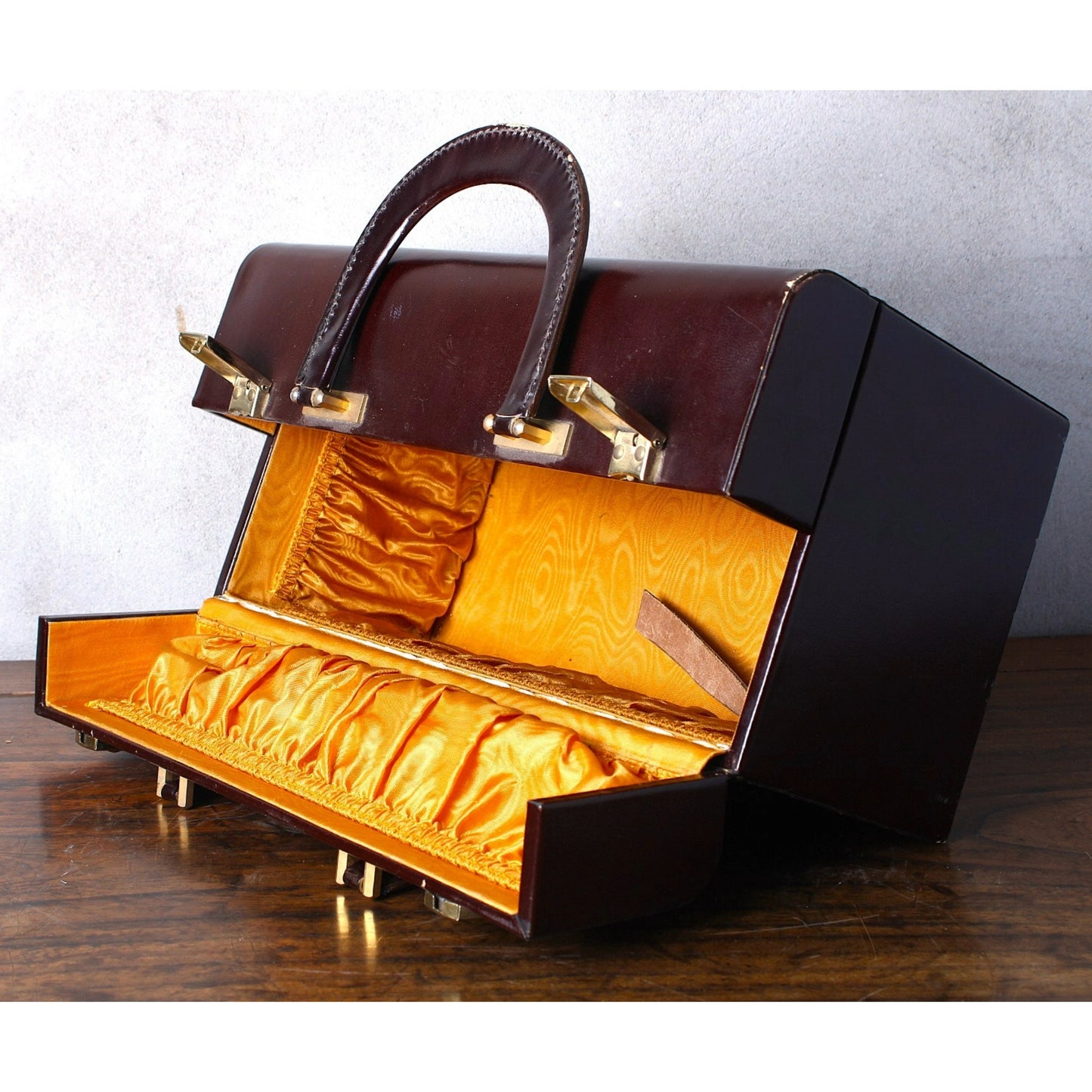 Vintage French Leather Box Shaped Handbag - Red Brown Leather - 70s - Free Shipping - Beauty Case - Suitcase - Briefcase - Stylish