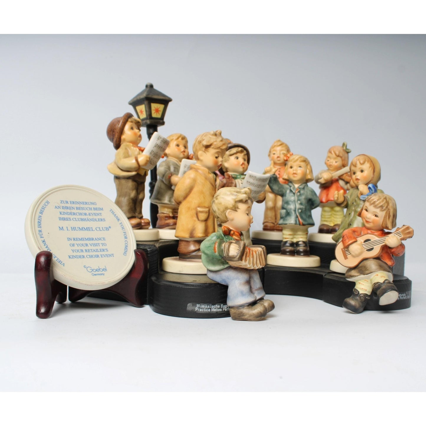 Hummel Club Children's Choir Collectors Set - Limited Edition - German Craftsmanship - Complete with Display Podium - Free Shipping
