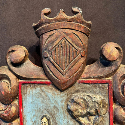 Handgemaakt Polychroom Houten Wapenschild, Circa 1860, Italiaans, Decoratief Wandpaneel met Symbolische Scène van Zeilboot en Boom
