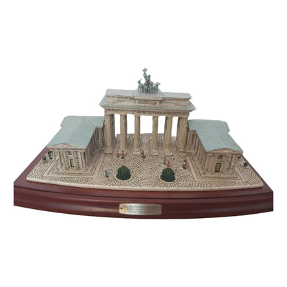 Detailed Brandenburger Tor Miniature Model with LED Lights by Hamilton Collection, 1990s, Gratis verzending
