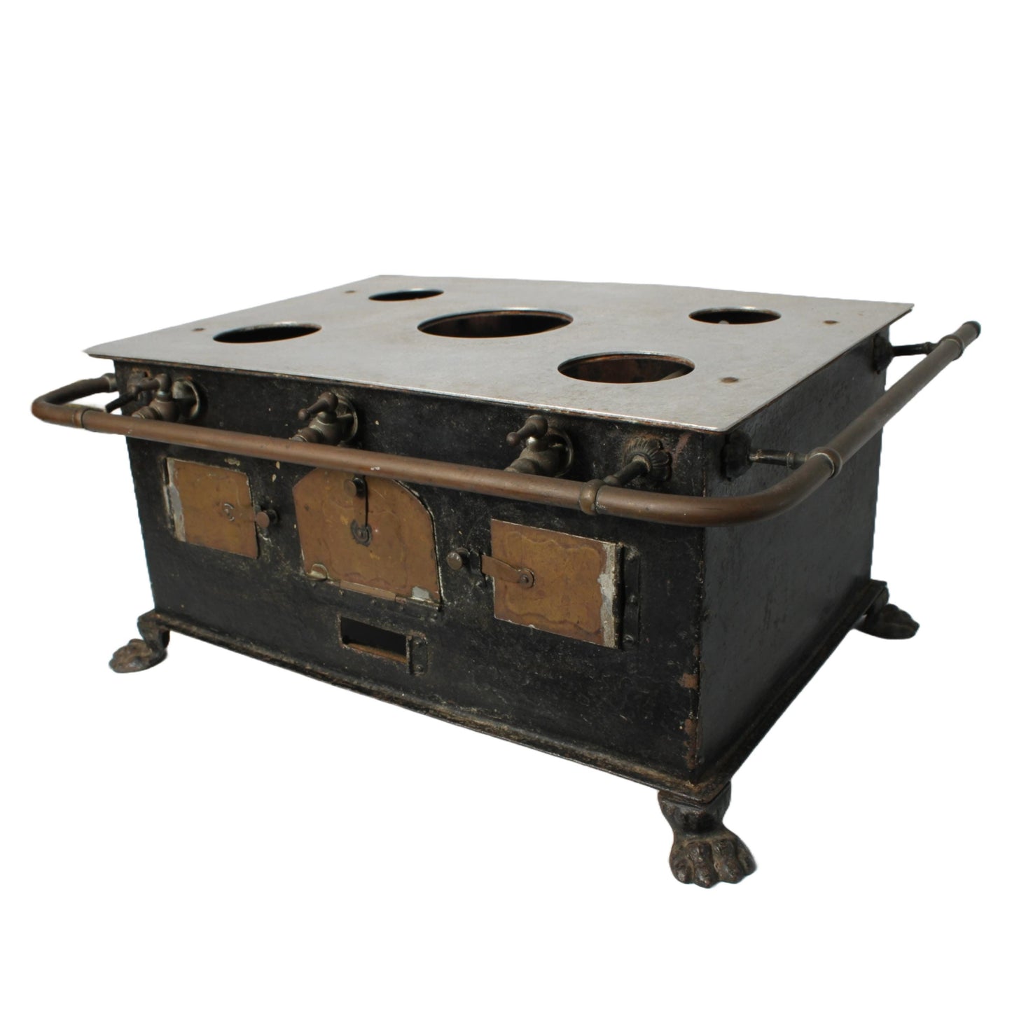 Zeldzaam antiek speelgoedfornuis met klauwpoten en pannenset ca. 19001925 | 22 cm hoog | 8.66 inch | Poppenhuisfornuis met gasleidingen