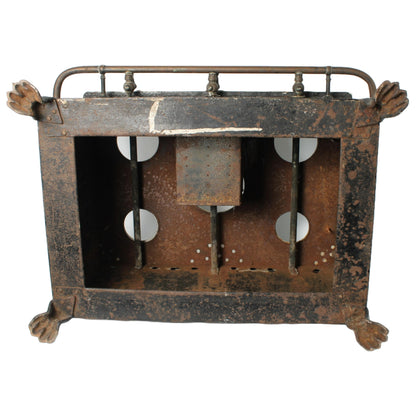 Zeldzaam antiek speelgoedfornuis met klauwpoten en pannenset ca. 19001925 | 22 cm hoog | 8.66 inch | Poppenhuisfornuis met gasleidingen