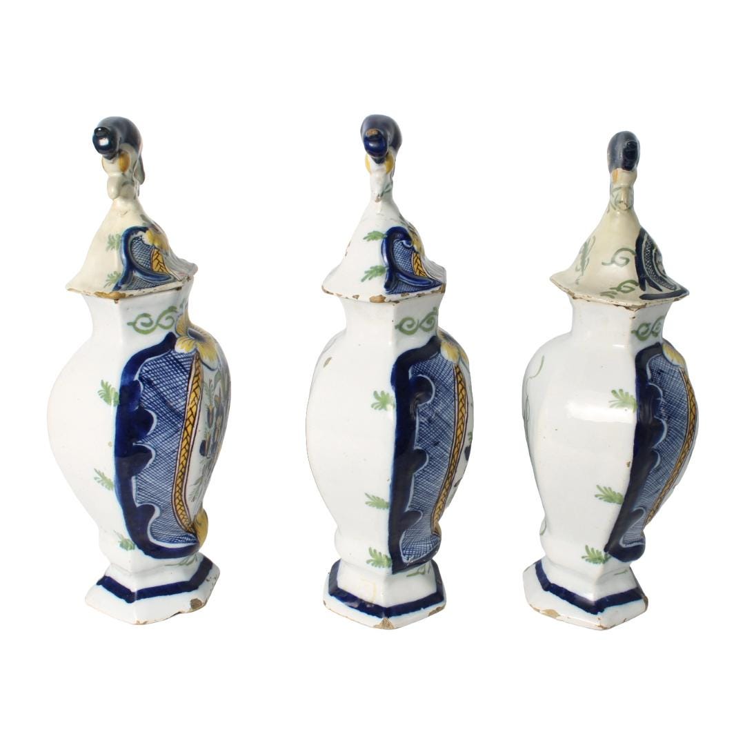 Rare 18th-Century De Klaauw Delft Cabinet Set, Hand-Painted Earthenware with Bird Finials, Polychrome, Marked, Antique Collector’s Item