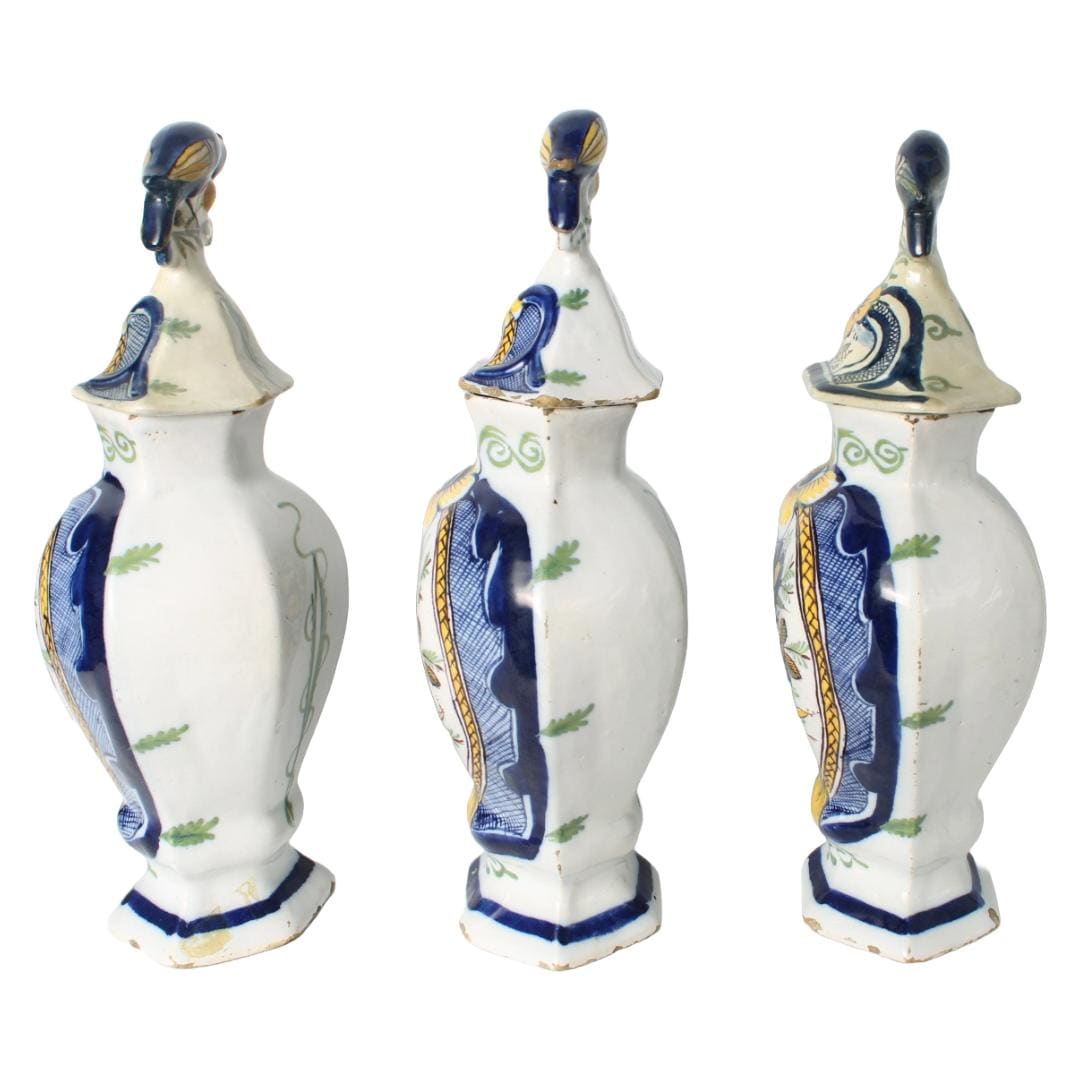 Rare 18th-Century De Klaauw Delft Cabinet Set, Hand-Painted Earthenware with Bird Finials, Polychrome, Marked, Antique Collector’s Item