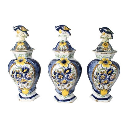 Rare 18th-Century De Klaauw Delft Cabinet Set, Hand-Painted Earthenware with Bird Finials, Polychrome, Marked, Antique Collector’s Item