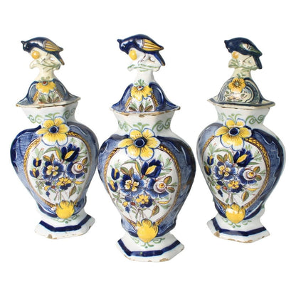 Rare 18th-Century De Klaauw Delft Cabinet Set, Hand-Painted Earthenware with Bird Finials, Polychrome, Marked, Antique Collector’s Item