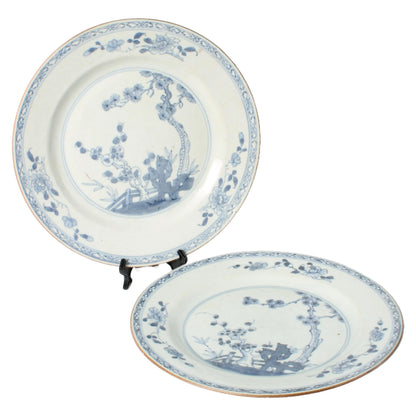 Set van twee 18e-eeuwse Chinese exportporseleinen borden met ‘Cheng Lung-merk en tuinlandschap in kobaltblauw decor - Gratis Verzending