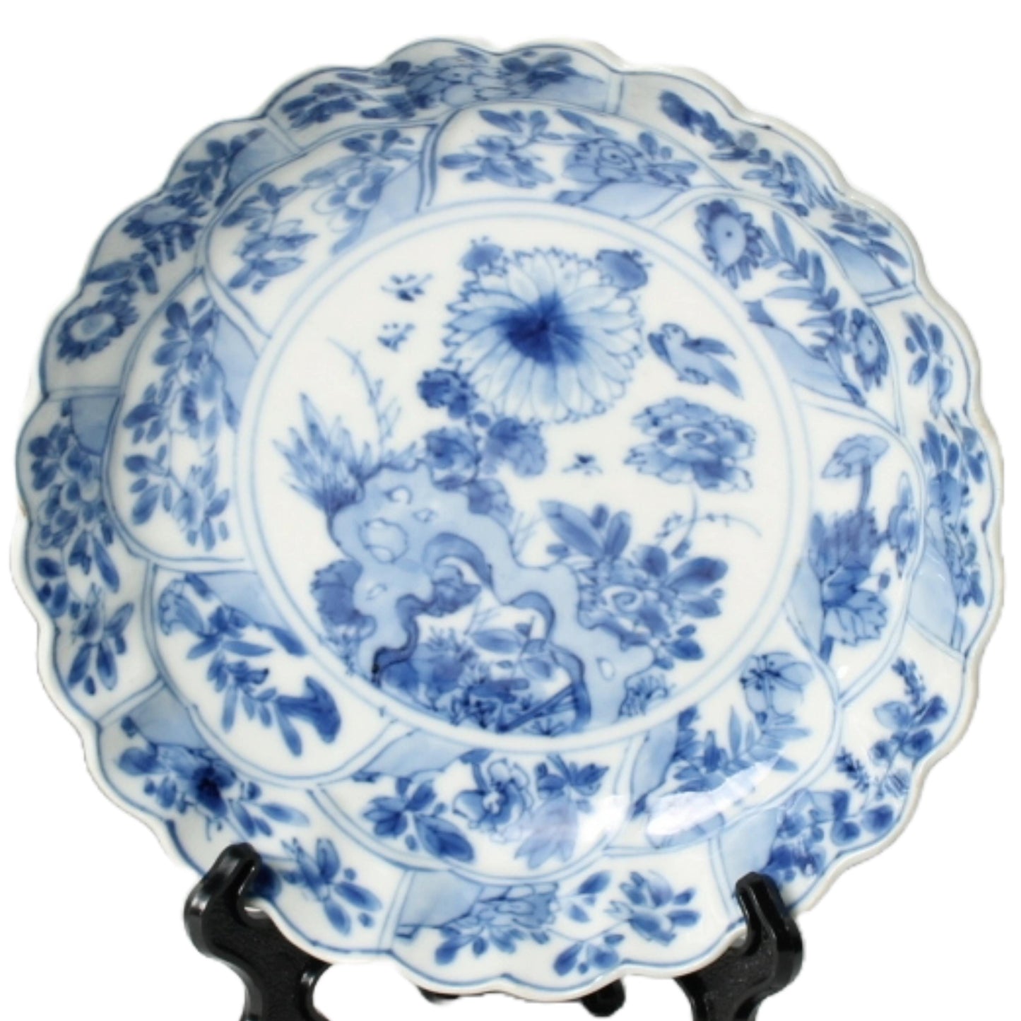 Set of Three Antique Kangxi Plates from China (1662–1722) – Blue and White Porcelain with Floral Decoration – Rare Qing Dynasty Export