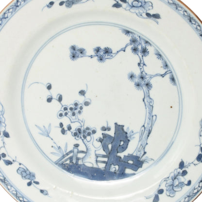 Set van twee 18e-eeuwse Chinese exportporseleinen borden met ‘Cheng Lung-merk en tuinlandschap in kobaltblauw decor - Gratis Verzending